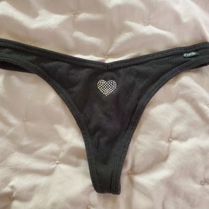 💕🔥PINK Victoria's Secret thong panties small